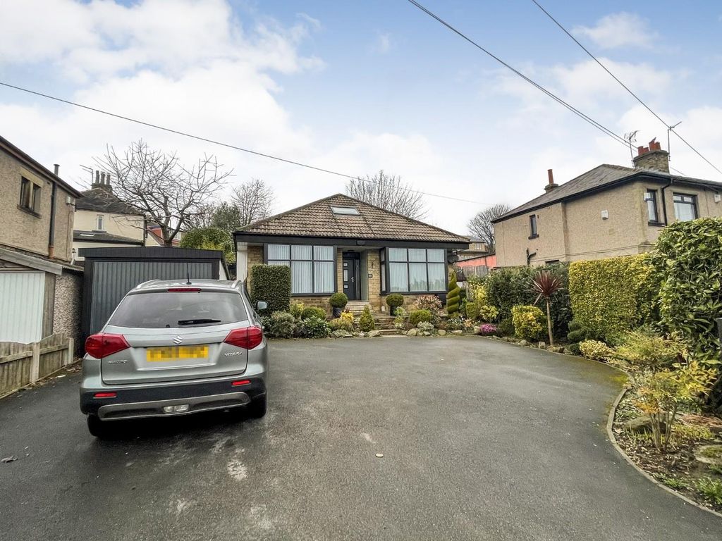 4 bed detached bungalow for sale in Highfield Road, Idle, Bradford BD10