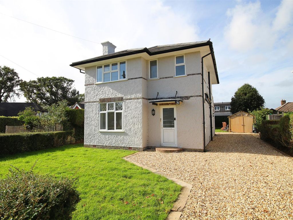 Detached house to rent in West Way, Pennington, Lymington SO41, £2,000