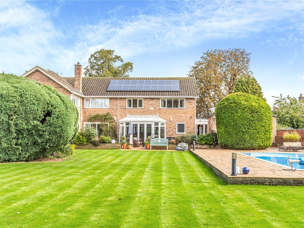 5 bed detached house for sale in Hall Lane, Peterborough