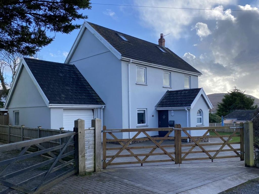 4 bed detached house for sale in Llangennith, Swansea SA3, £475,000
