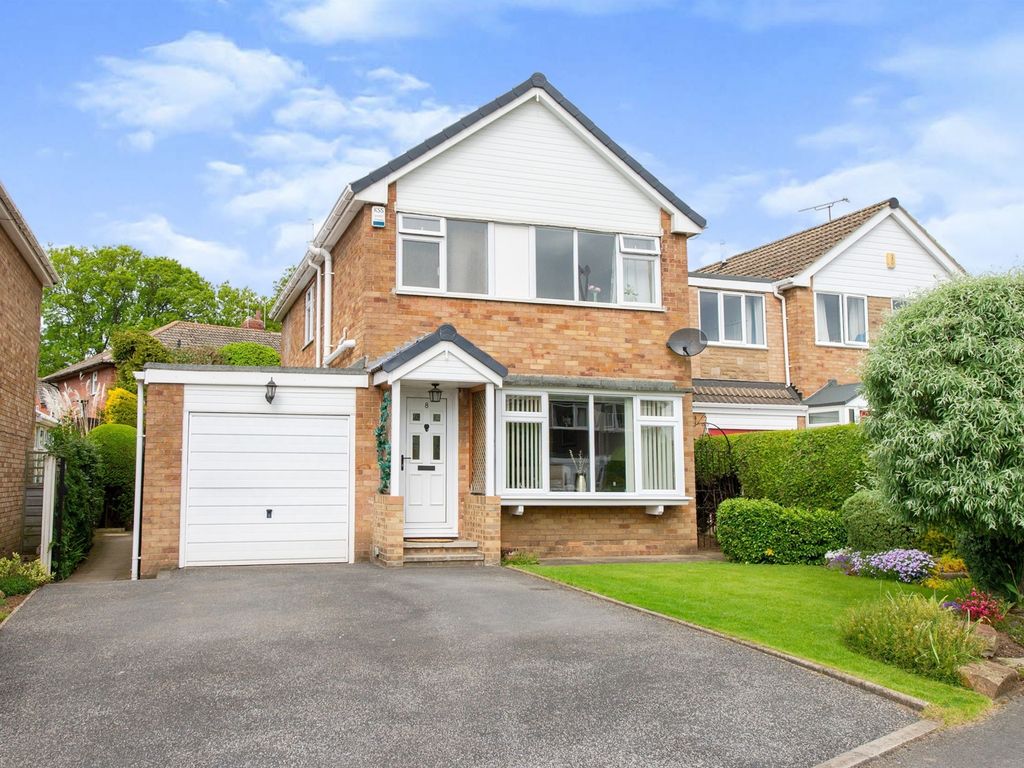 3 bed detached house for sale in Park Avenue, Darrington, Pontefract