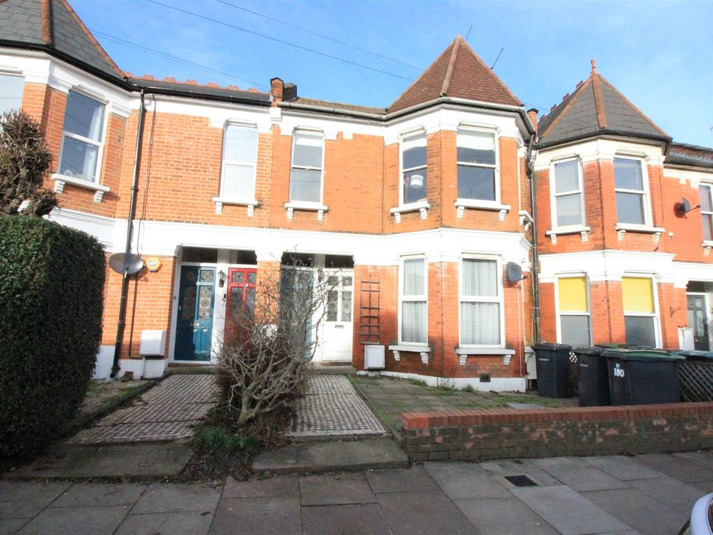3 bed flat for sale in Albert Road, London N22 Zoopla