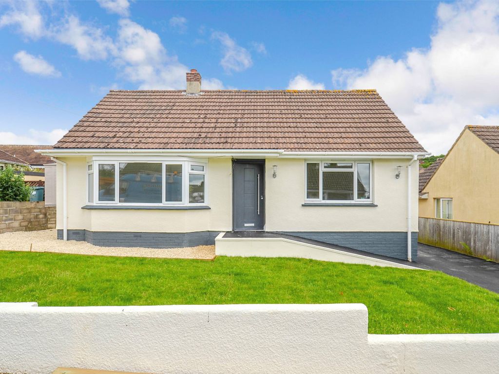 4 bed bungalow for sale in Nursery Road, Kingsteignton, Newton Abbot