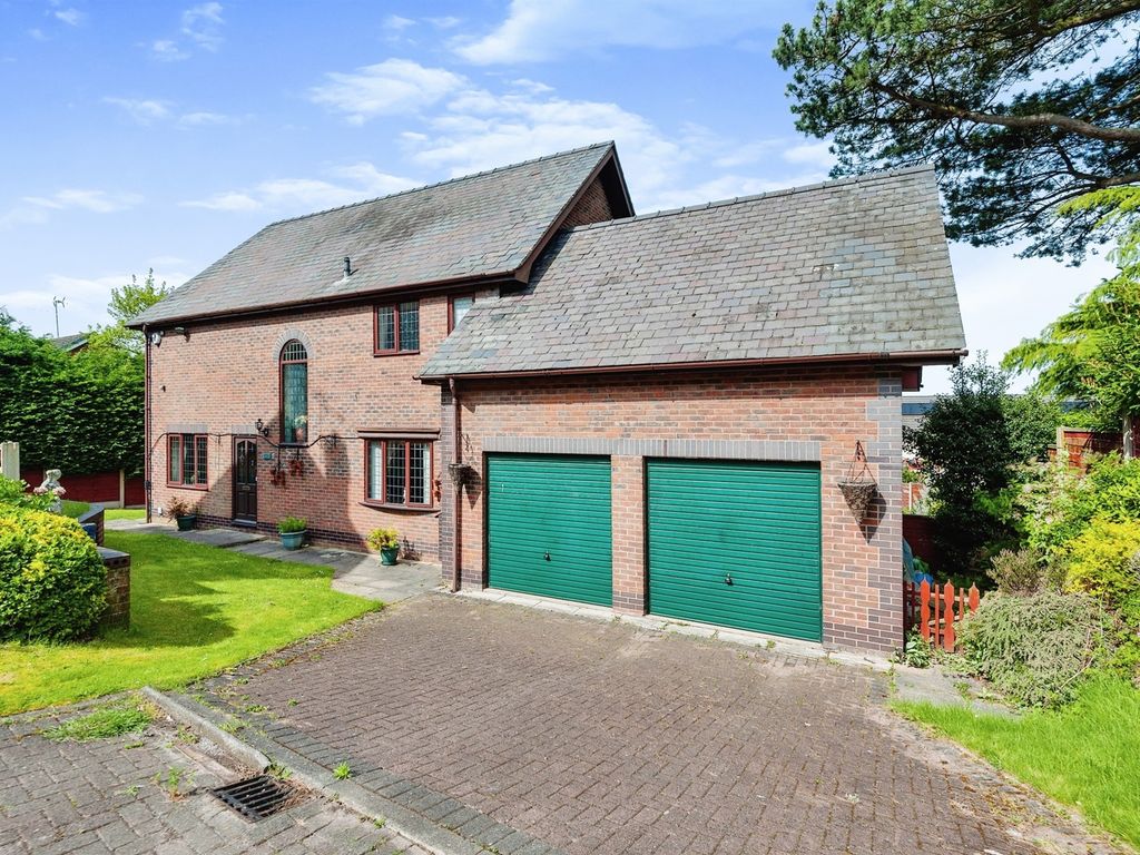 5 bed detached house for sale in Old Chester Road, Helsby, Frodsham WA6