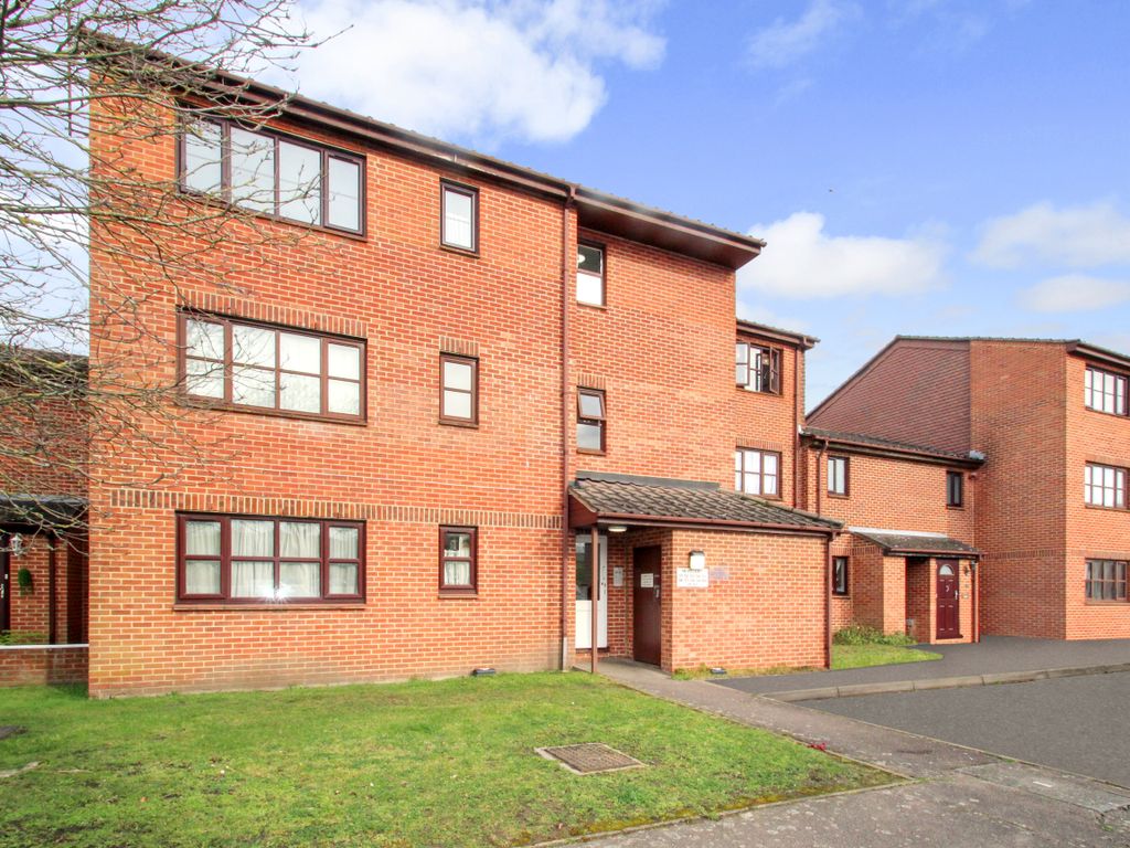 Studio for sale in Newcourt, Uxbridge, Greater London UB8, £150,000