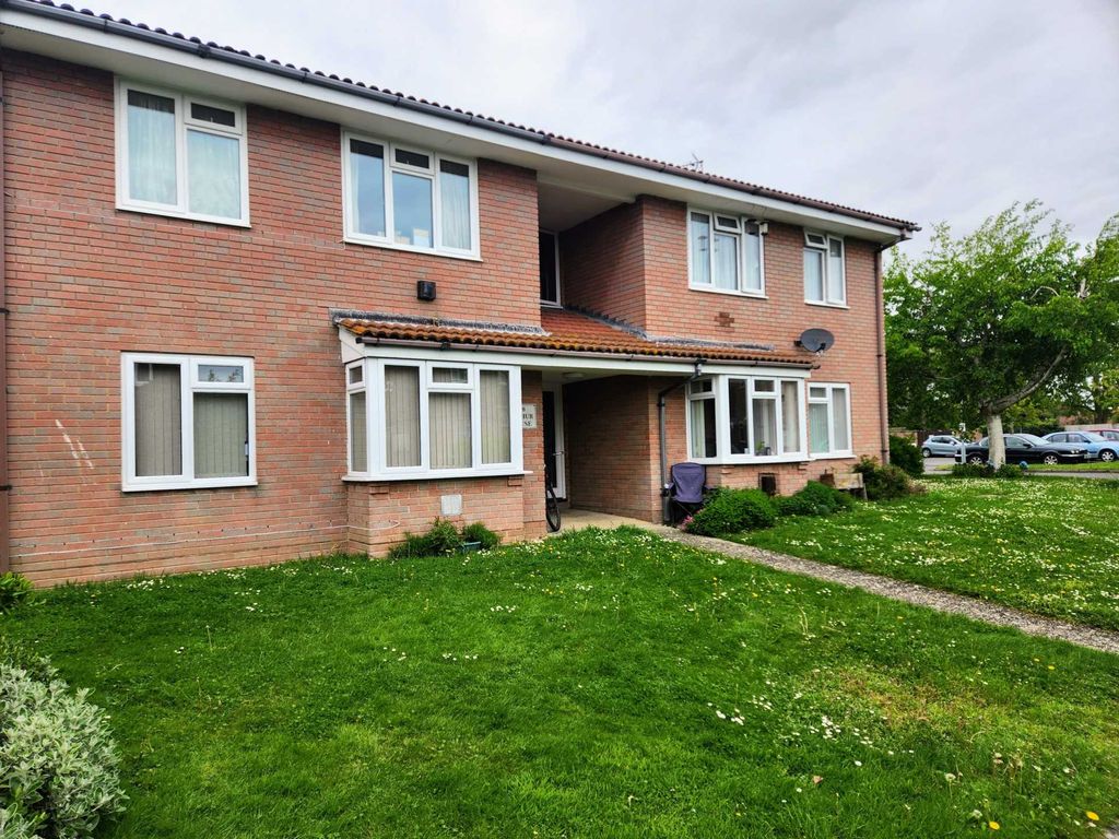 1 bed flat to rent in Arthur House, Elm Tree Close PO20 Zoopla