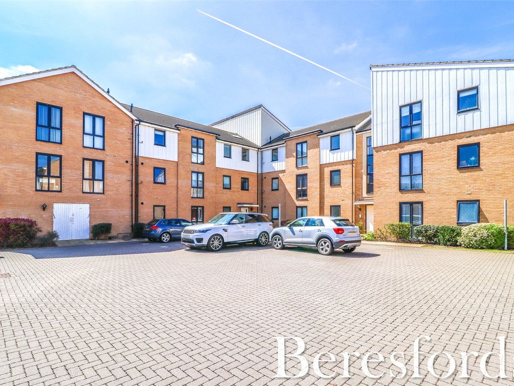 2 bed flat for sale in Fairlane Drive, South Ockendon RM15 Zoopla