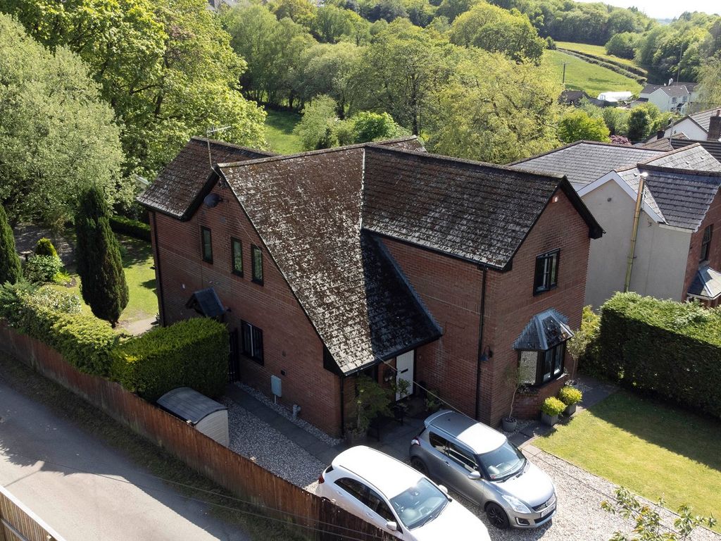 4 bed detached house for sale in Derwen Road, Alltwen, Pontardawe