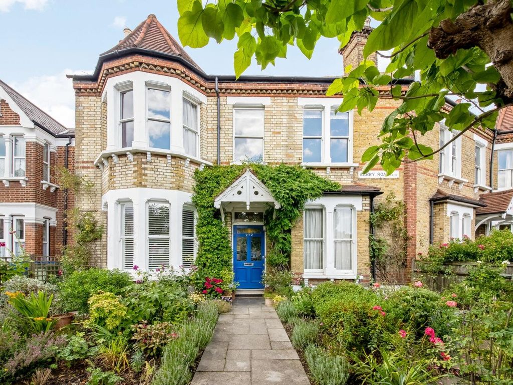 5 bed semidetached house for sale in Barry Road, East Dulwich, London