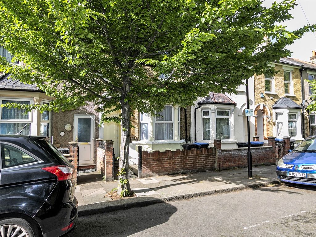 3 bed terraced house for sale in Ladysmith Road, London N18 Zoopla