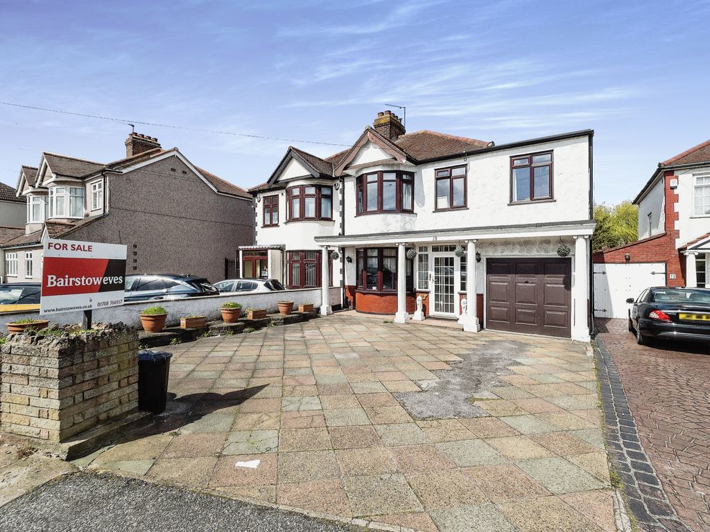 6 bed semidetached house for sale in Chase Cross Road, Chase Cross
