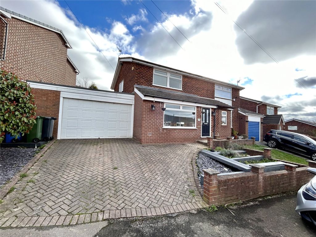 3 bed semidetached house for sale in Buckingham Road, Stalybridge