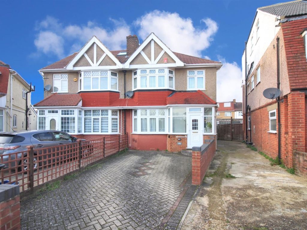 3 bed semidetached house to rent in Ellerdine Road, Hounslow TW3 Zoopla