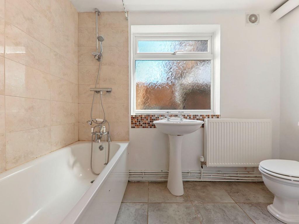 3 bed property for sale in Provincial Terrace, Penge, London SE20, £