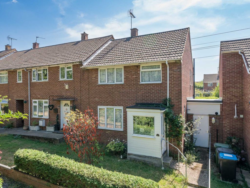 3 bed property for sale in Barnard Way, Hemel Hempstead HP3 Zoopla
