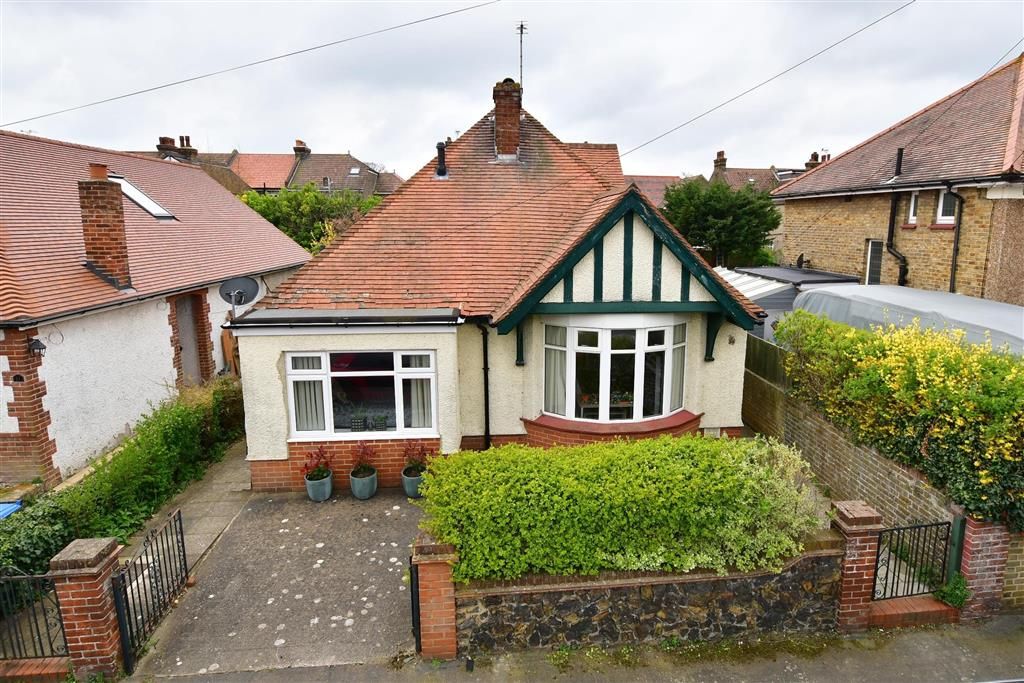 3 bed detached bungalow for sale in Ethel Road, Broadstairs, Kent CT10