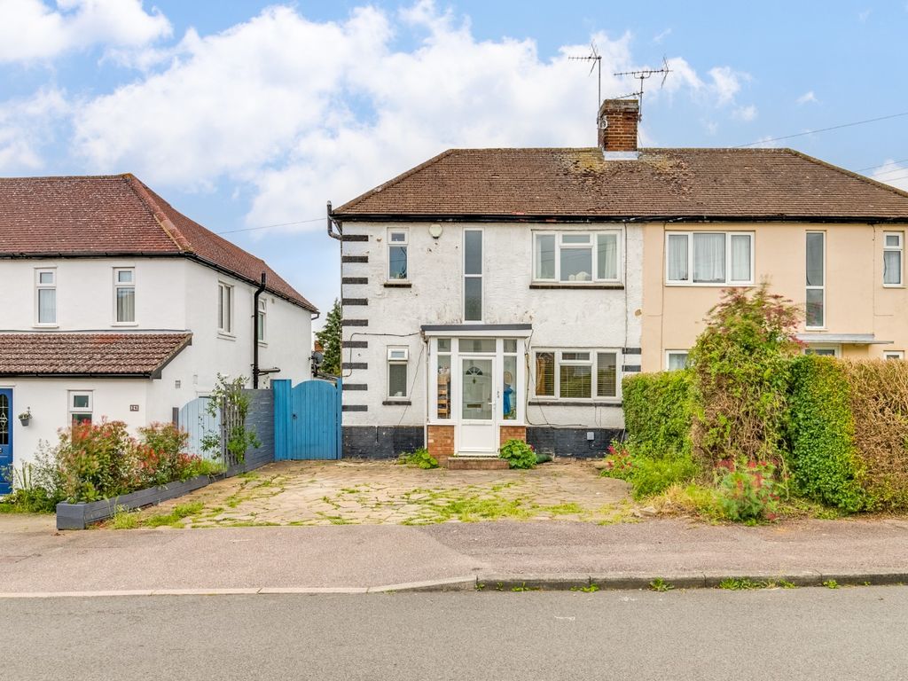 5 bed semidetached house for sale in Common Rise, Hitchin SG4, £