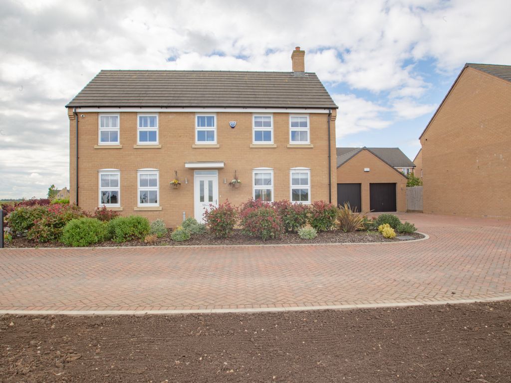 5 bed detached house for sale in Winners Close, Thorney, Peterborough