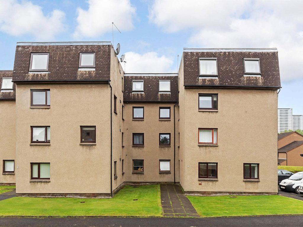2 bed flat for sale in Fortingall Avenue, Kelvindale, Glasgow G12, £