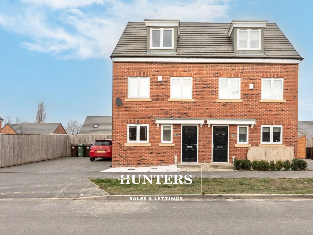 3 bed semidetached house for sale in Haydock Avenue, Castleford WF10