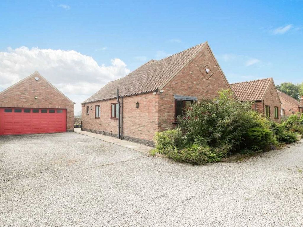 4 bed bungalow for sale in Amethyst Lane, Station Road, Eastrington