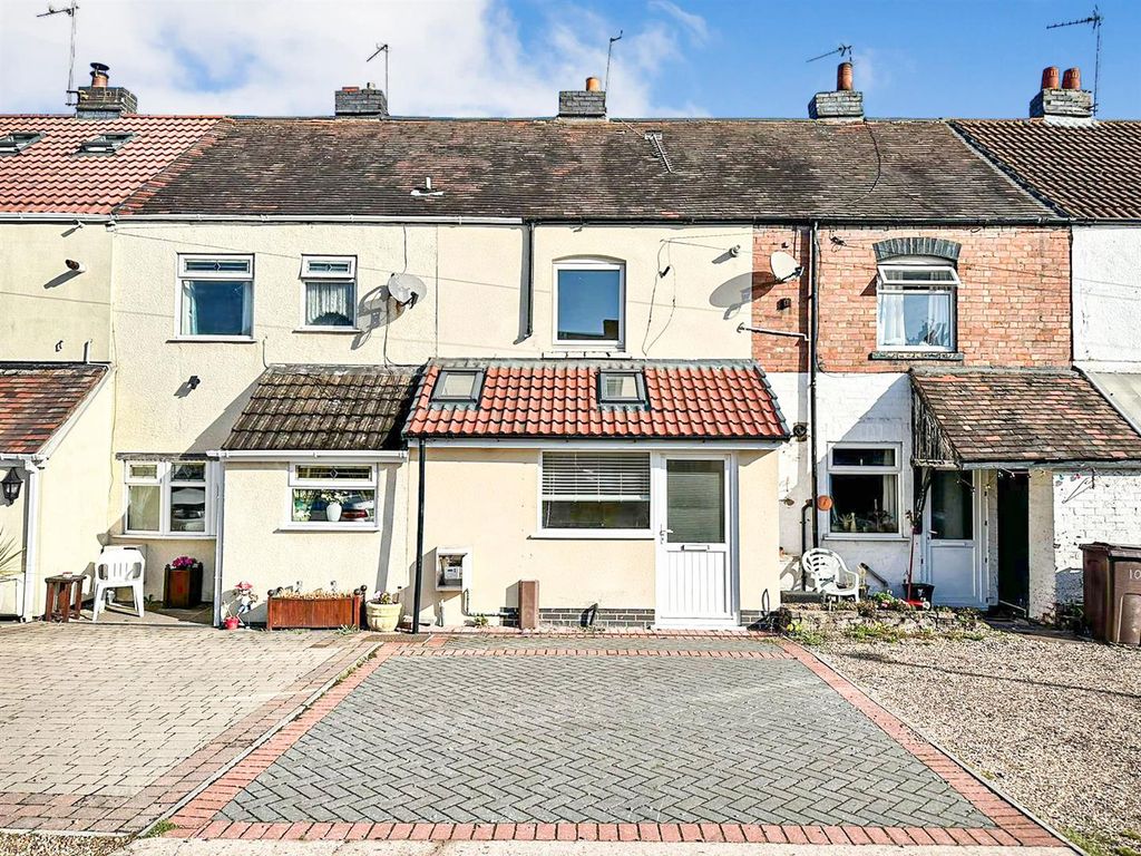 2 bed terraced house to rent in Belle Vue, Arbury Road, Nuneaton CV10