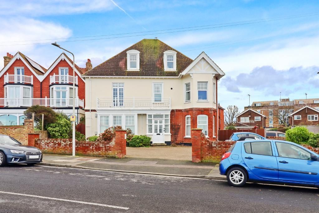 1 bed flat for sale in Sea Road, WestgateOnSea, Kent CT8, £220,000