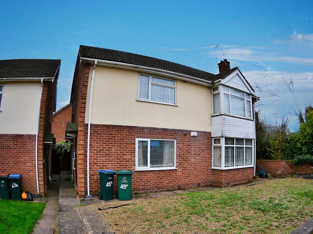 2 bed semidetached house to rent in Handsworth Crescent, Easter Green