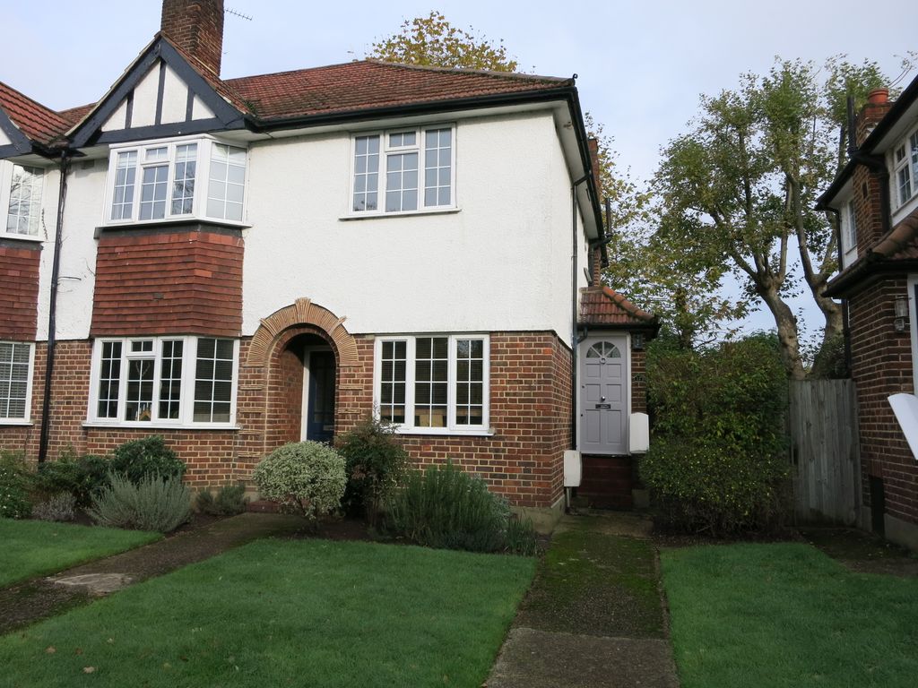 2 bed to rent in Ditton Lawn, Thames Ditton KT7 Zoopla
