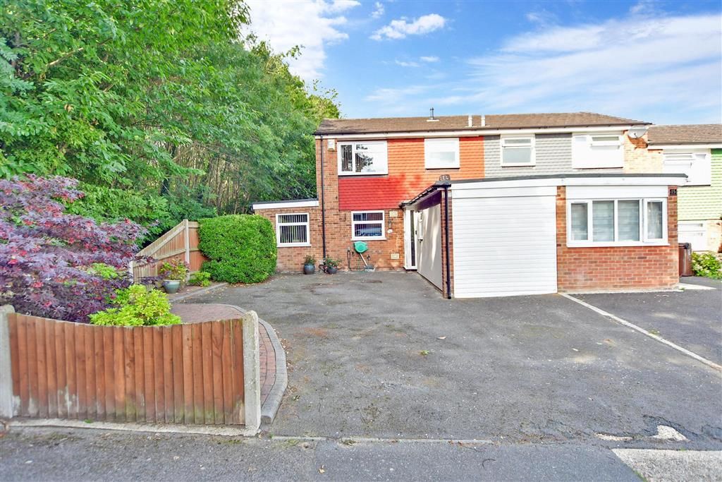 3 bed end terrace house for sale in Dane Close, Lordswood, Chatham