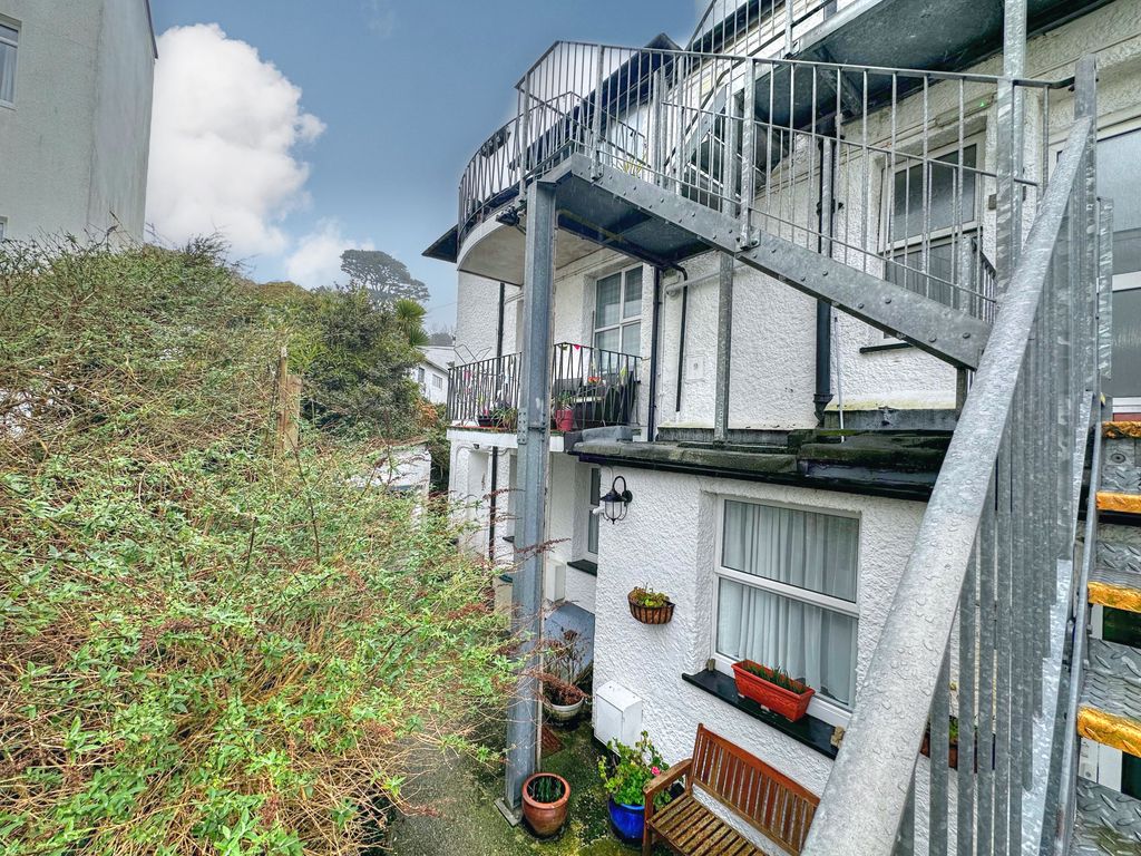 2 bed flat for sale in Marine Drive, Looe PL13 Zoopla