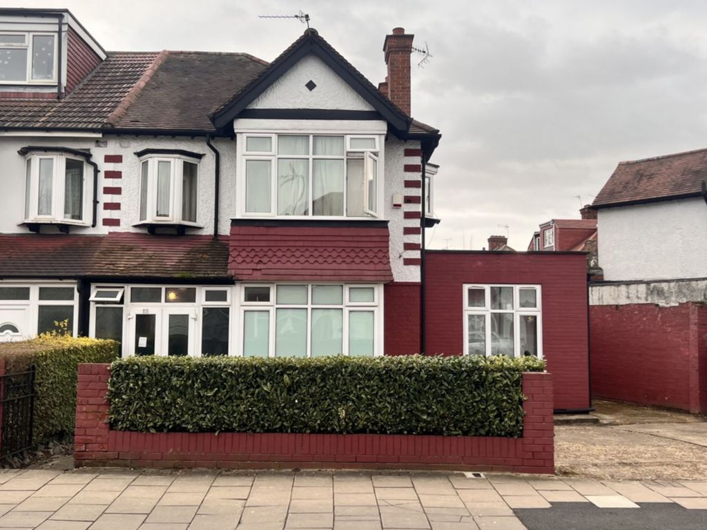 5 bed semidetached house for sale in Clarendon Gardens, Wembley HA9, £