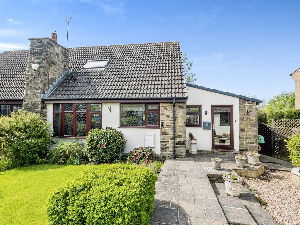 3 bed semidetached bungalow for sale in Moss Carr Road, Keighley BD21