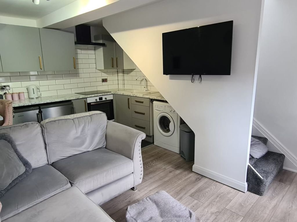 1 bed flat for sale in Flanshaw Lane, Alverthorpe, Wakefield WF2 Zoopla