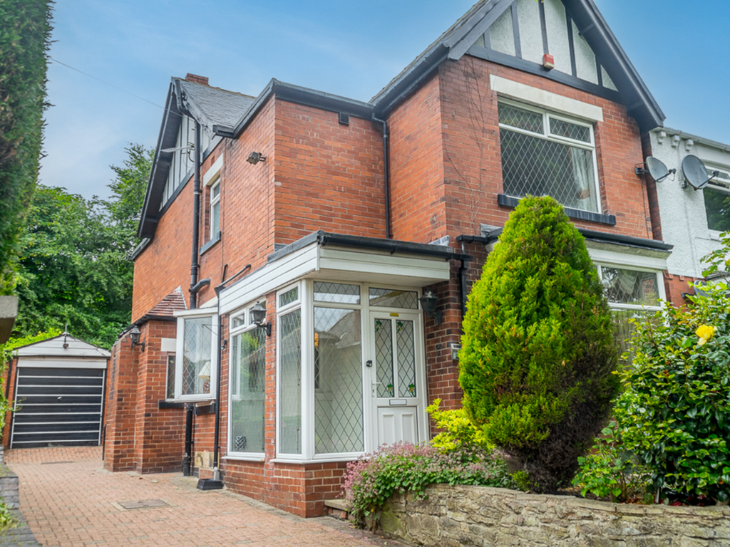 3 bed detached house for sale in Heaton Avenue, Earlsheaton, Dewsbury WF12 Zoopla