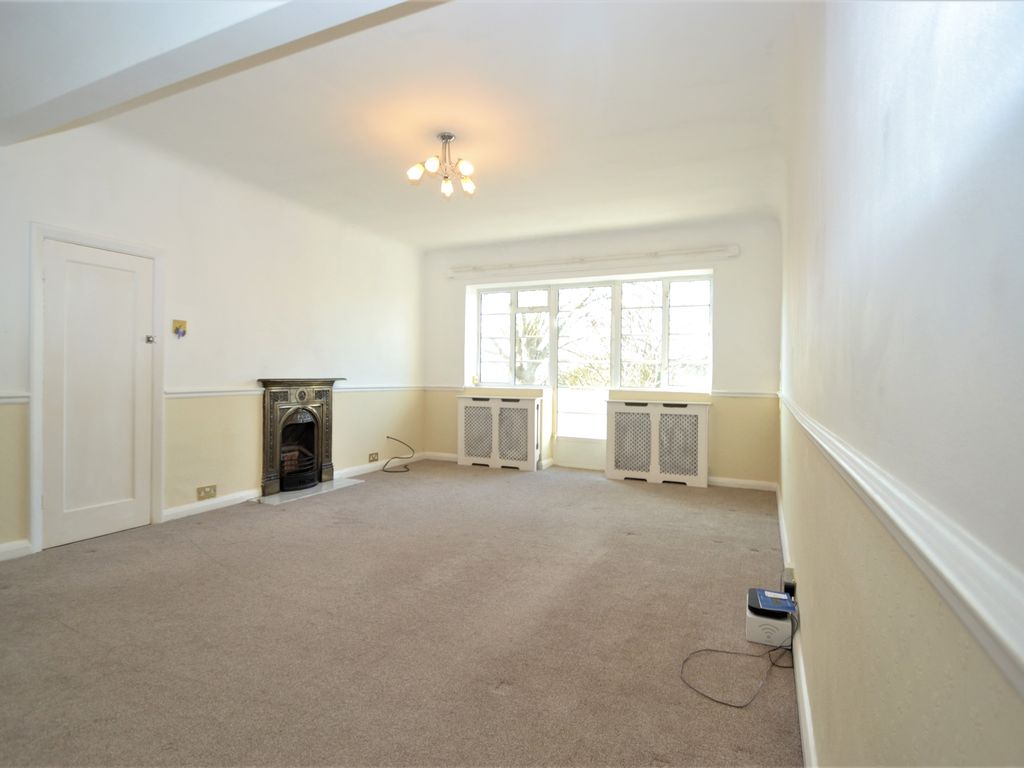2 bed flat to rent in Claremont Road, Surbiton KT6 Zoopla