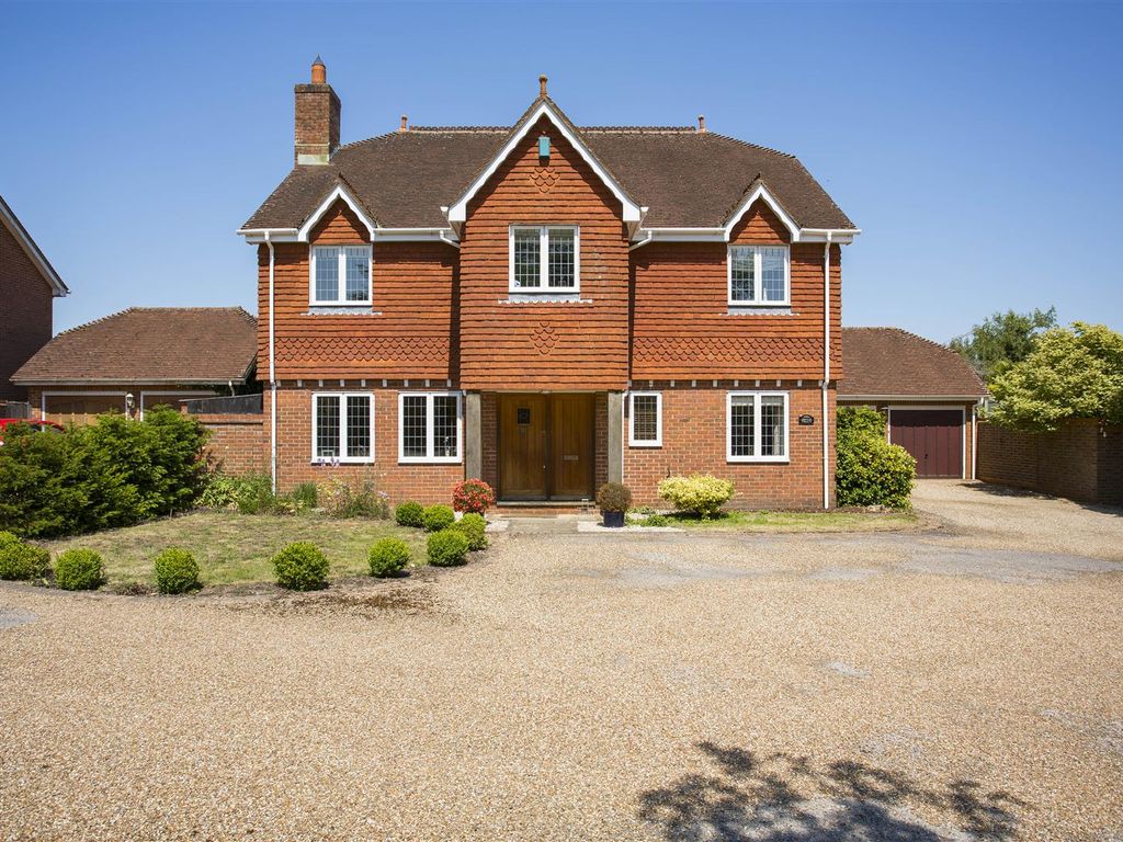 5 bed detached house for sale in Maidstone Road, Platt, Sevenoaks TN15