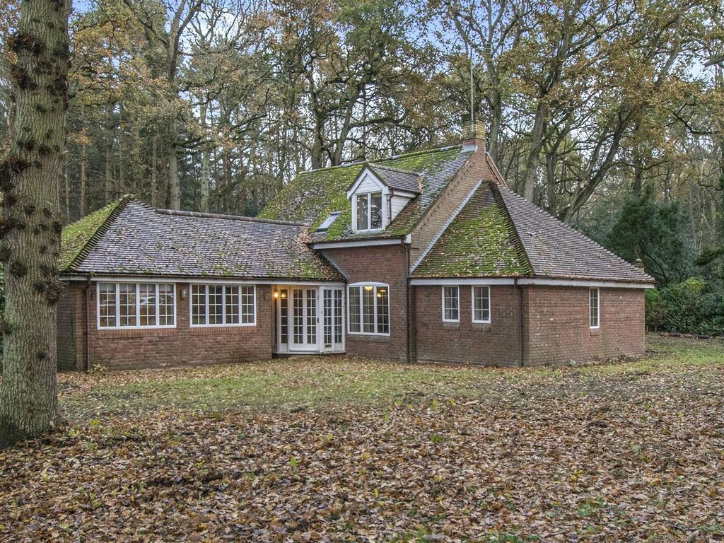 4 bed bungalow for sale in Skeyton Road, North Walsham NR28 Zoopla