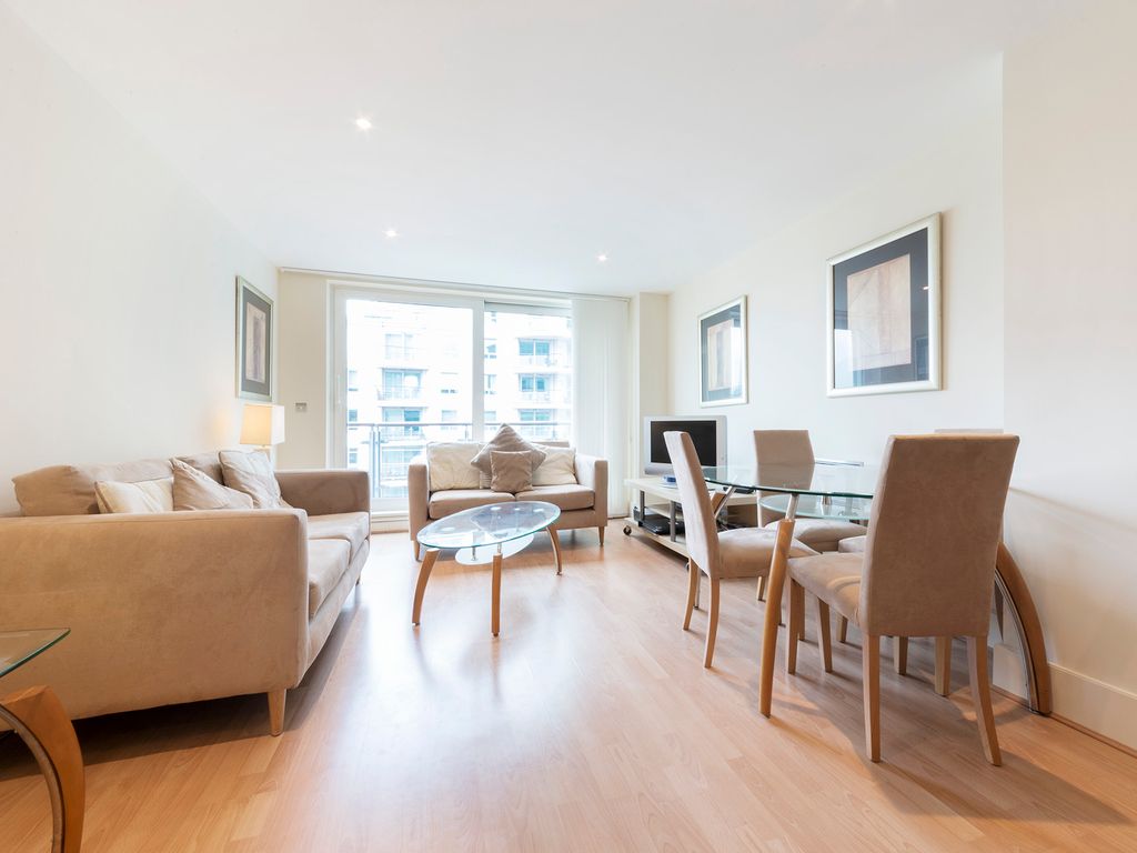 2 bed flat to rent in Flagstaff House, St. Wharf, Vauxhall
