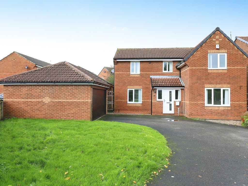 4 bed detached house for sale in Beaumont Rise, Worksop S80, £320,000