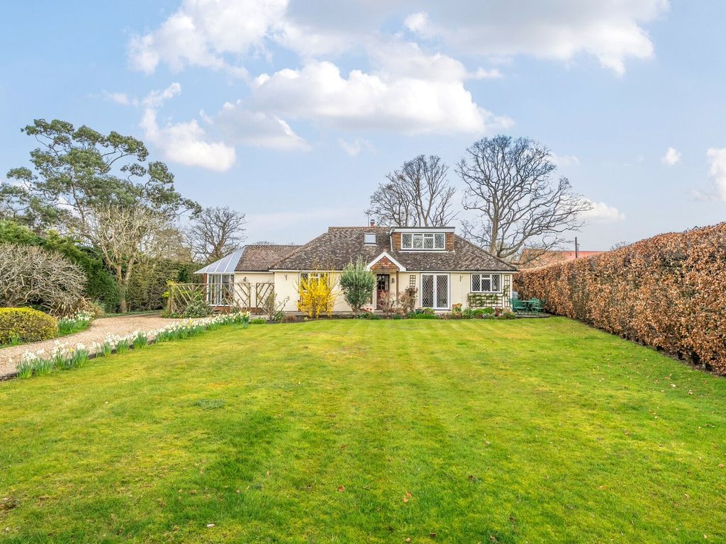 4 bed detached house for sale in Church Street, Rudgwick RH12, £