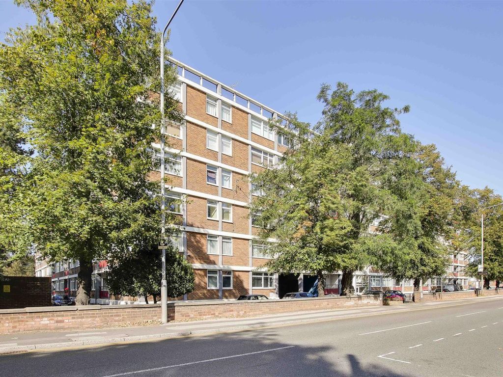 2 bed flat for sale in Princeton House, Wilford Lane, West Bridgford