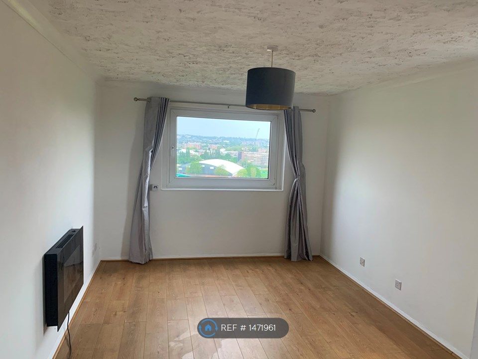 1 bed flat to rent in Blake House, Beckenham BR3 Zoopla