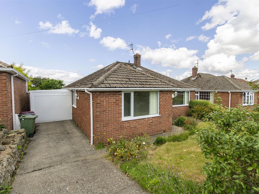 3 bed detached bungalow for sale in Rectory Drive, Wingerworth