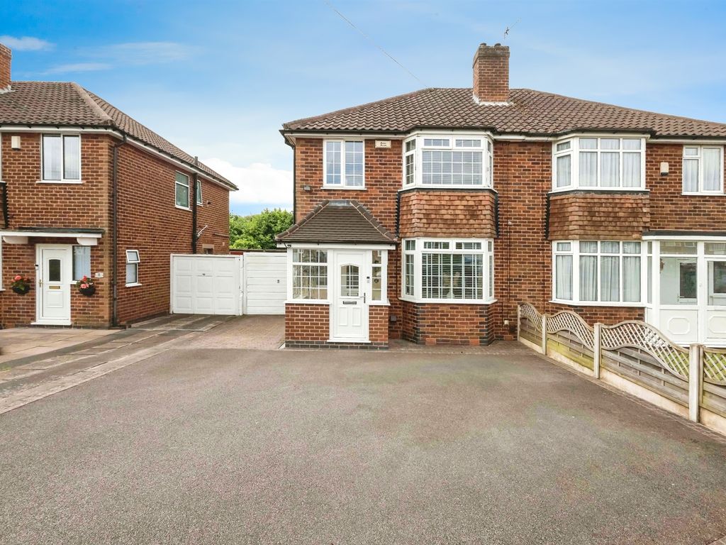 3 bed semidetached house for sale in Neville Road, Castle Bromwich
