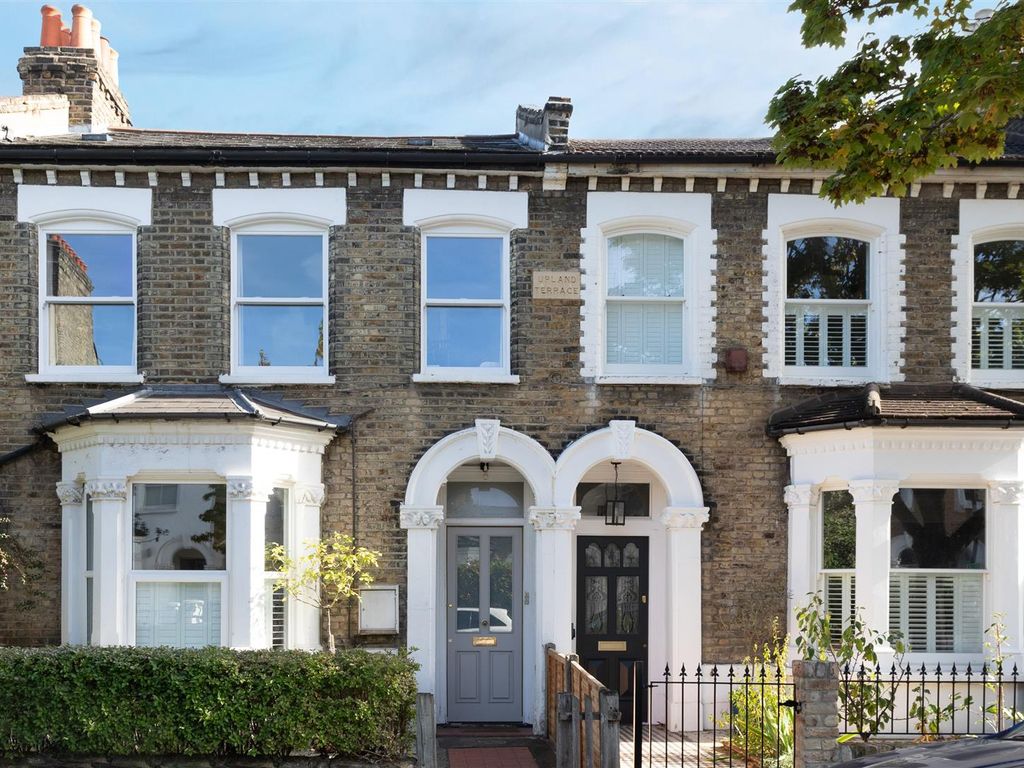 2 bed flat for sale in Crystal Palace Road, East Dulwich SE22, London