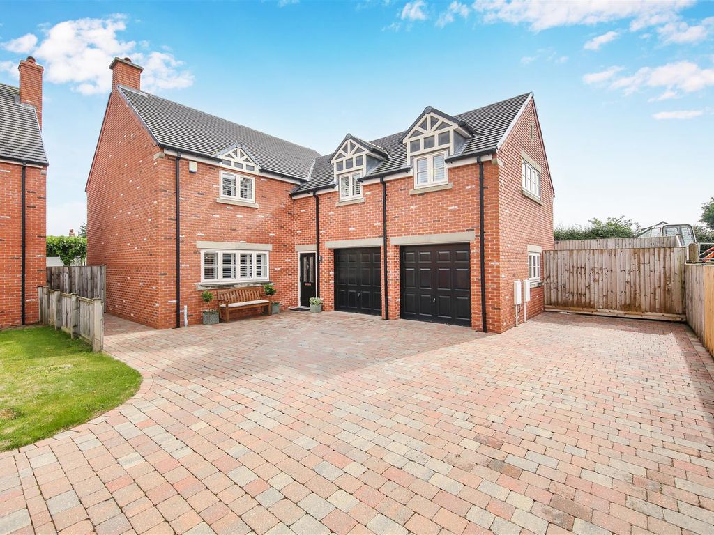 5 bed detached house for sale in Poplar Grove, Lower Pilsley