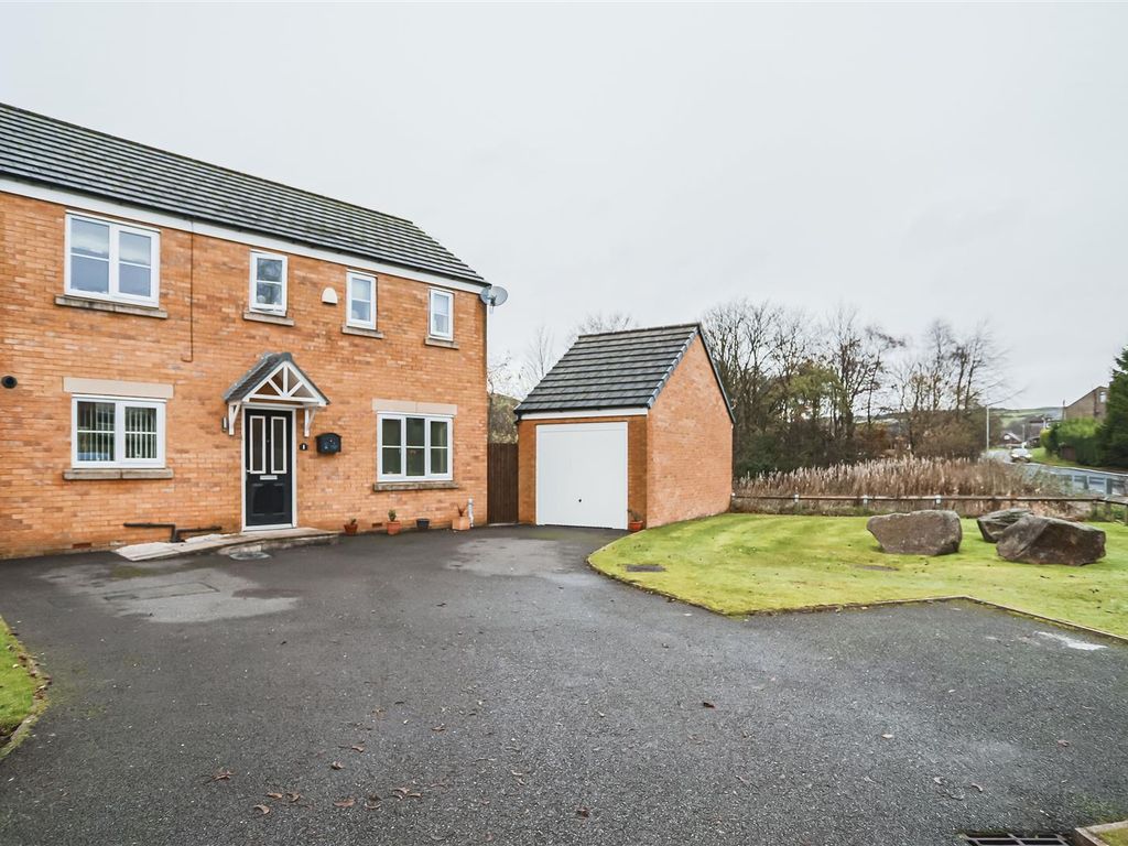 3 bed detached house for sale in Wooltop Close, Whitworth, Rochdale