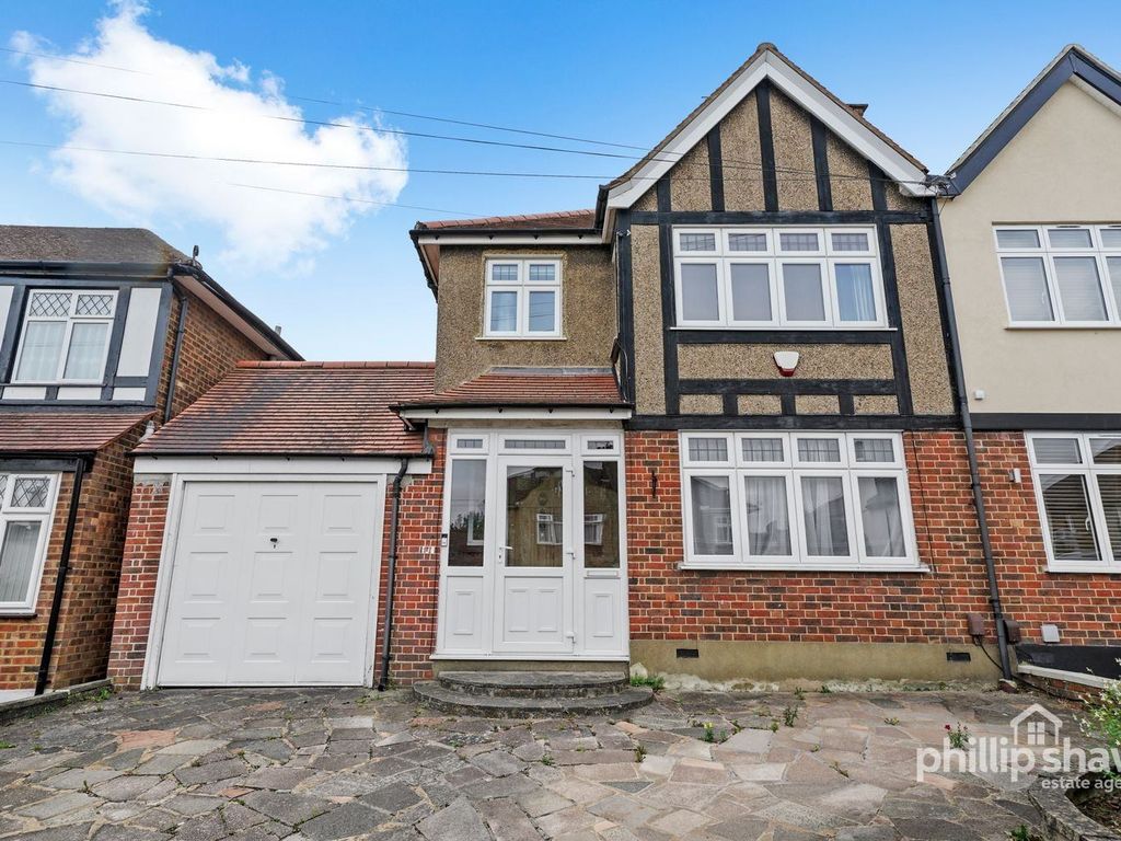 3 bed semidetached house for sale in Vista Way, Kenton, Harrow HA3, £