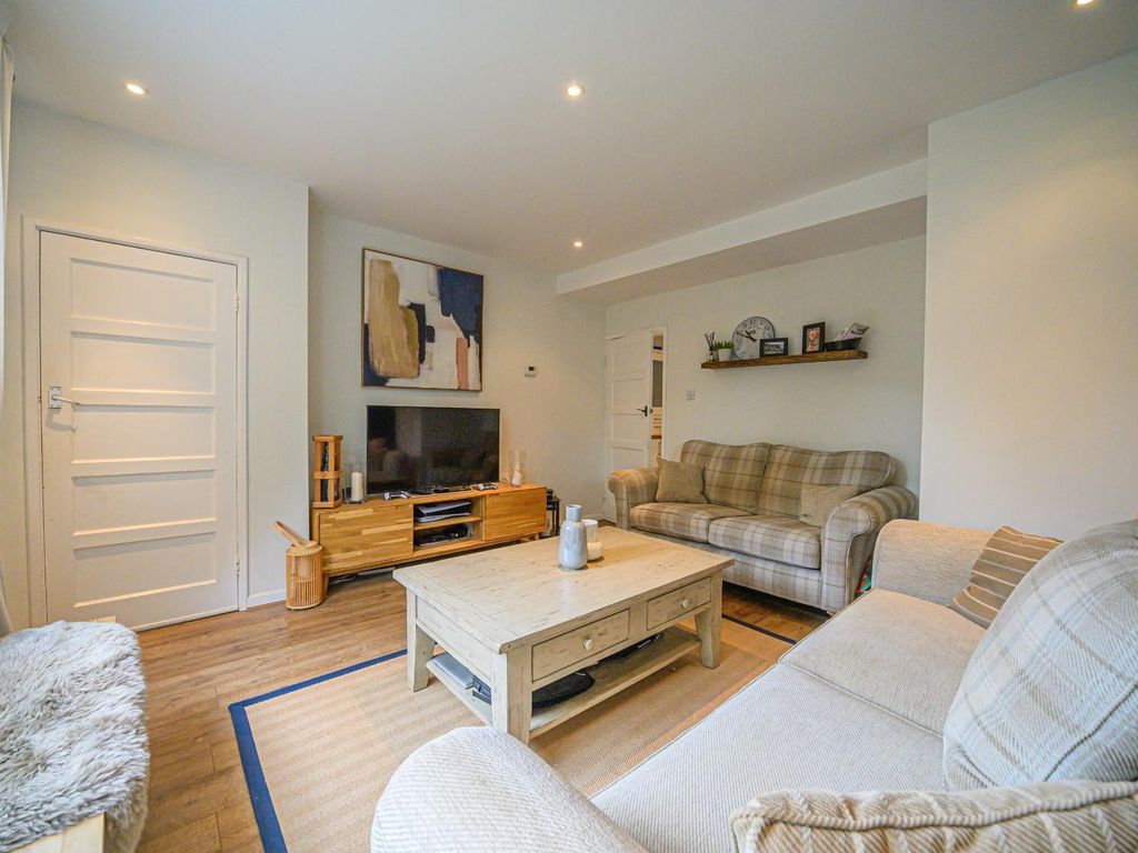 2 bed terraced house for sale in Dorts Crescent, Church Fenton